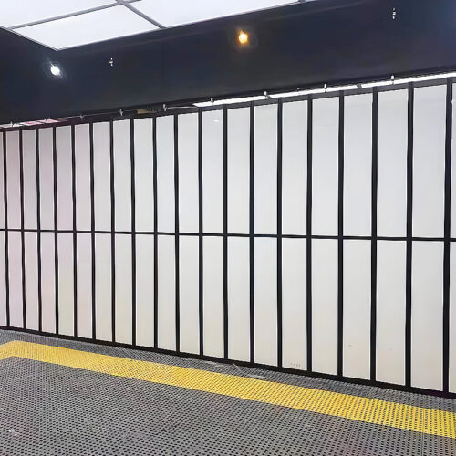 dfjhkjyu67658 Commercial crystal folding door